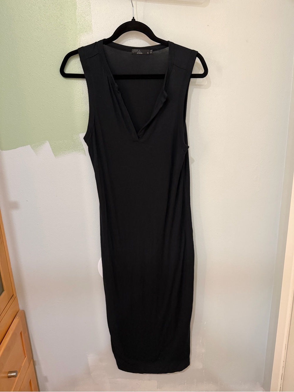 Prana Black Sleeveless V-Neck Midi Dress